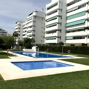 https://luminoso-apartamento-turistico-fuengirola-beach.1costadelsol.com