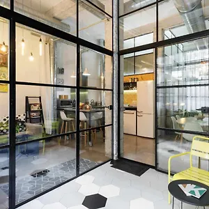 Monkeys Luxury Metaloft Apartment